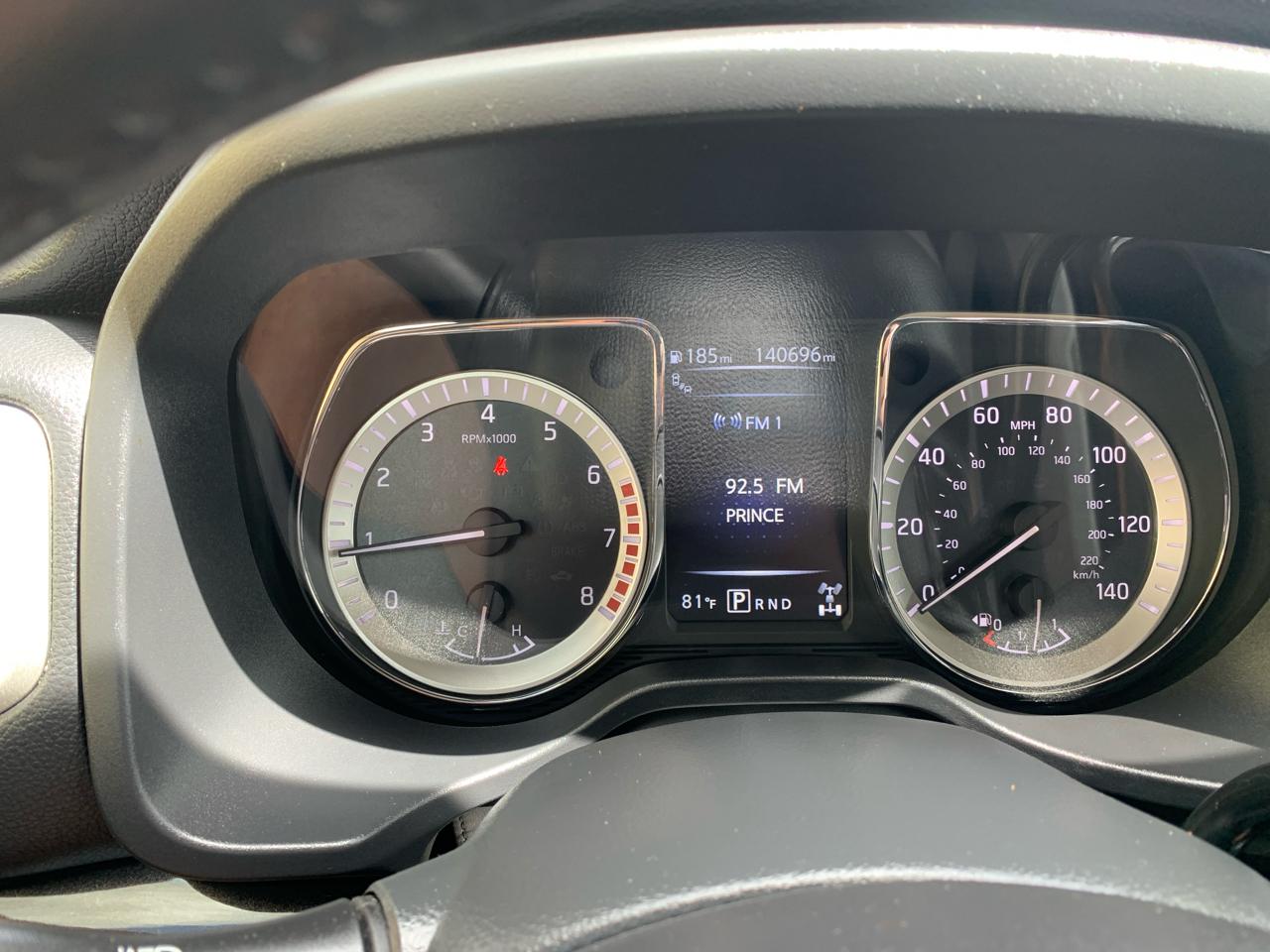 Nissan Titan 4x4 Crew Cab SV 2017