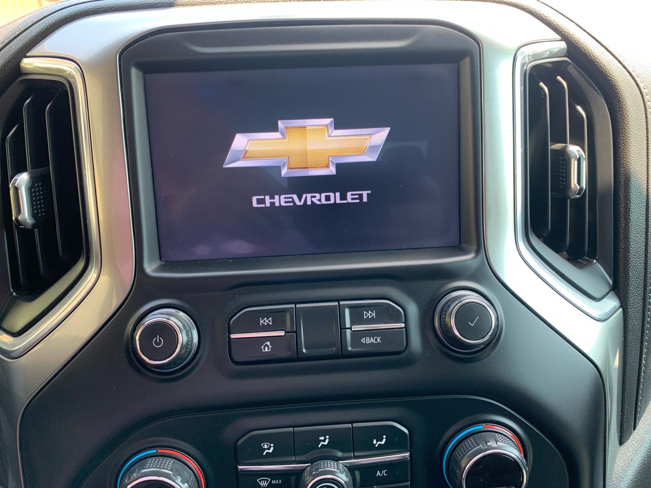 Chevrolet Silverado 1500 4WD Crew Cab 147" RST 2021