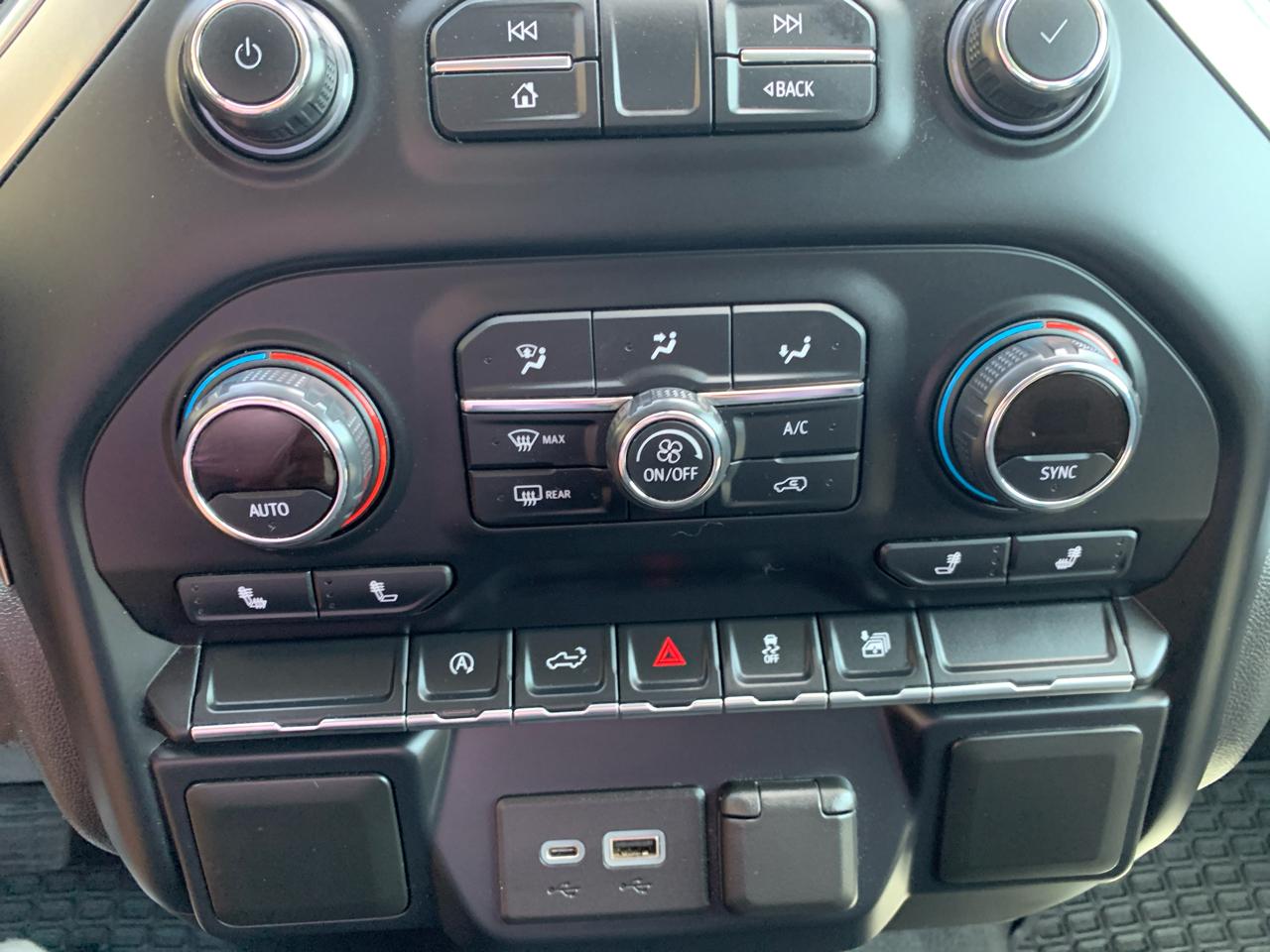 Chevrolet Silverado 1500 4WD Crew Cab 147" RST 2021