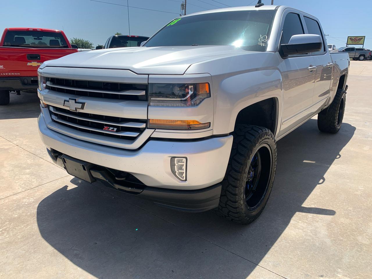 Chevrolet Silverado 1500 4WD Crew Cab 143.5" LT w/2LT 2018