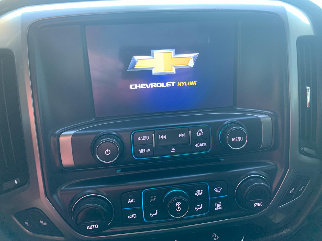 Chevrolet Silverado 1500 4WD Crew Cab 143.5" LT w/2LT 2018