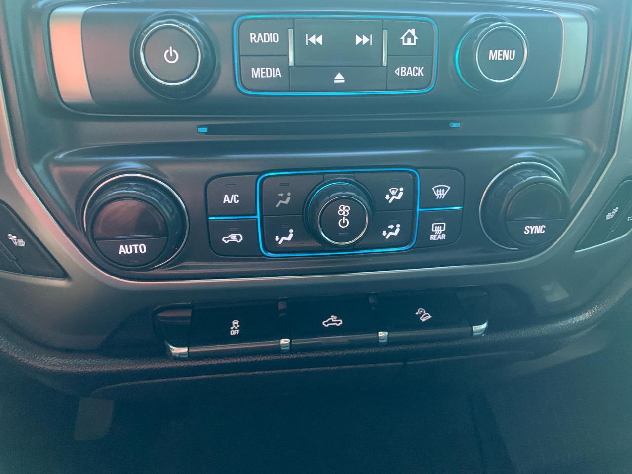 Chevrolet Silverado 1500 4WD Crew Cab 143.5" LT w/2LT 2018