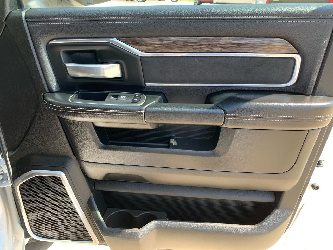 RAM 3500 Laramie 4x4 Crew Cab 8' Box 2020