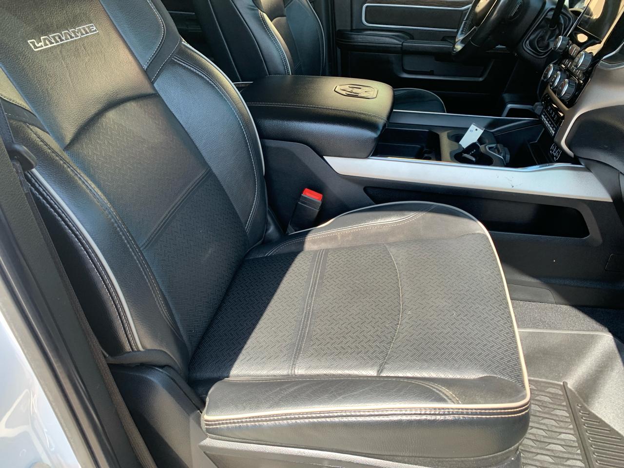 RAM 3500 Laramie 4x4 Crew Cab 8' Box 2020