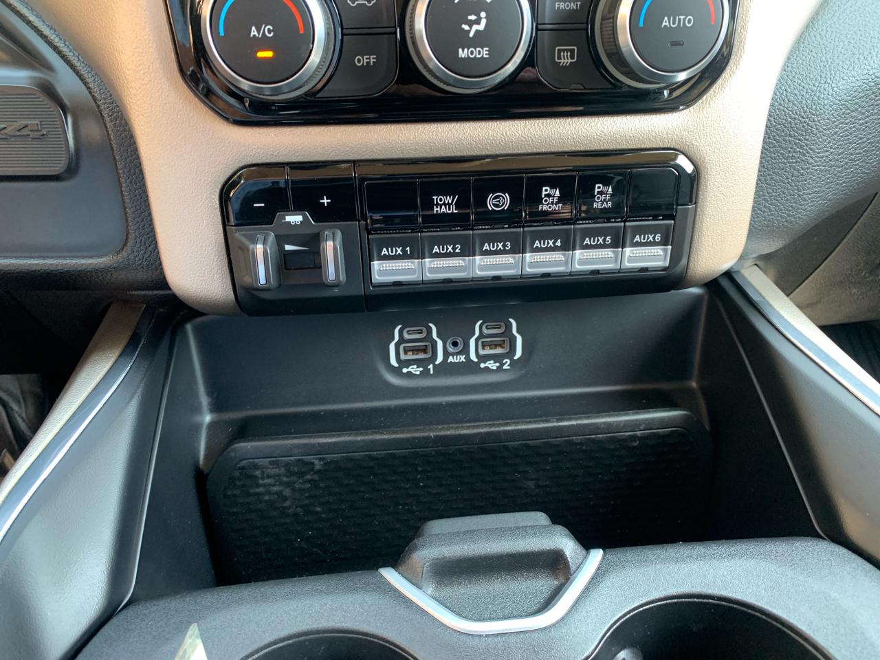 RAM 3500 Laramie 4x4 Crew Cab 8' Box 2020
