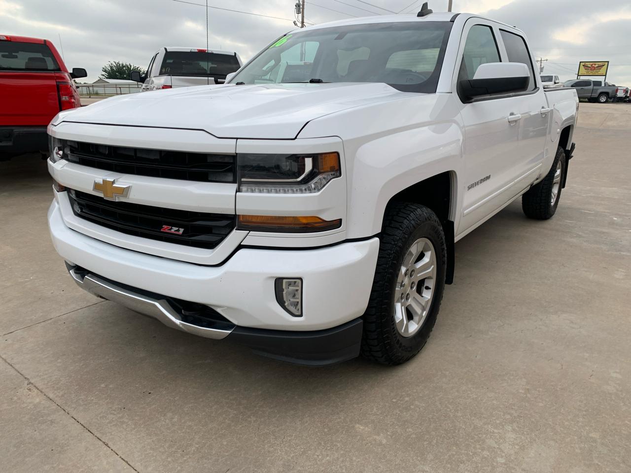 Chevrolet Silverado 1500 4WD Crew Cab 143.5" LT w/2LT 2016