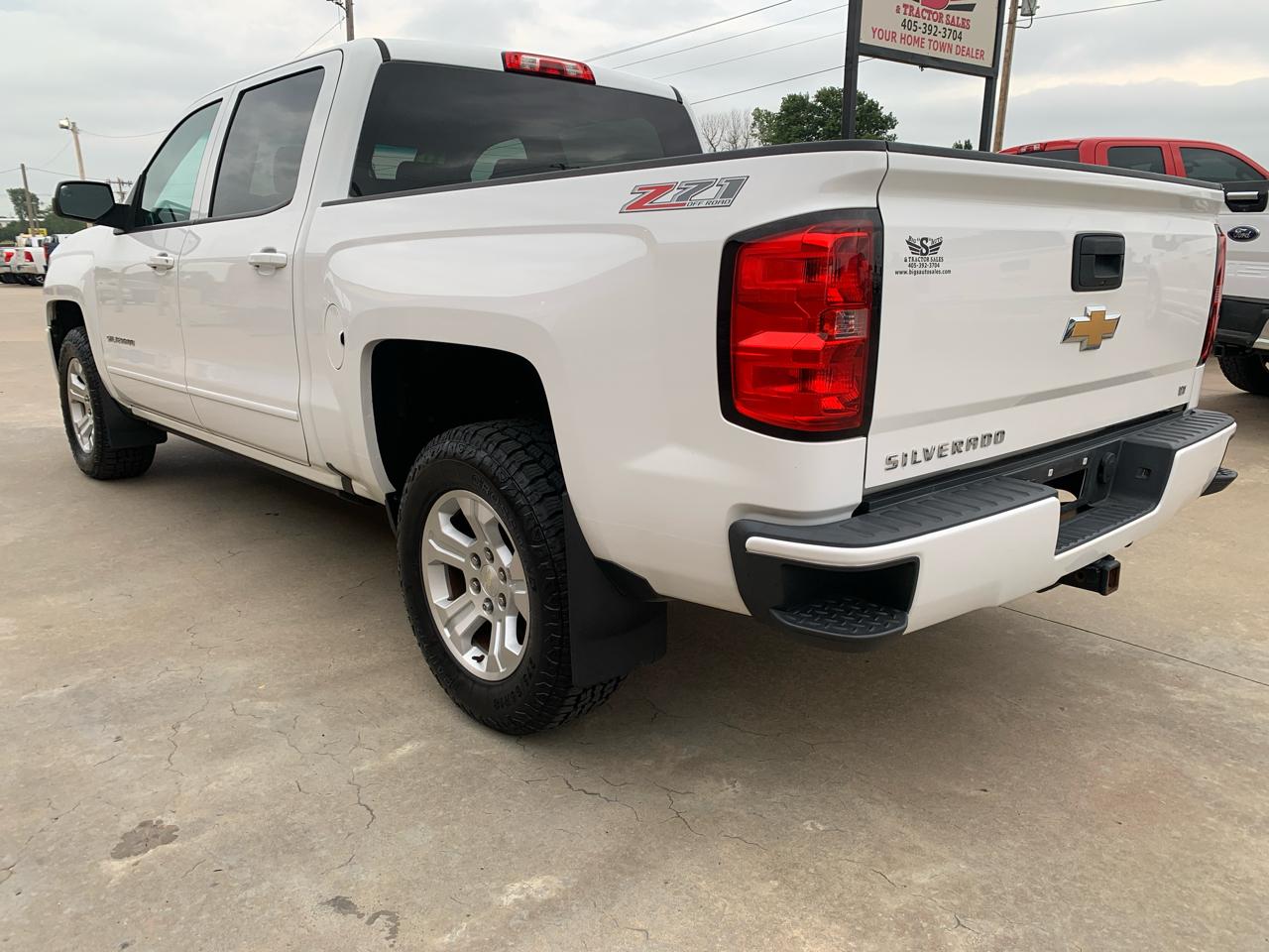 Chevrolet Silverado 1500 4WD Crew Cab 143.5" LT w/2LT 2016