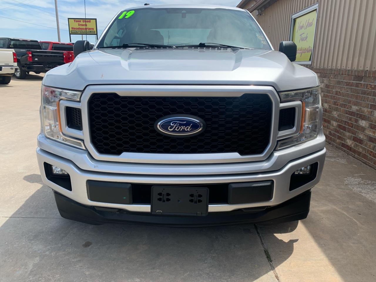 Ford F-150 2WD SuperCrew 145" STX 2019
