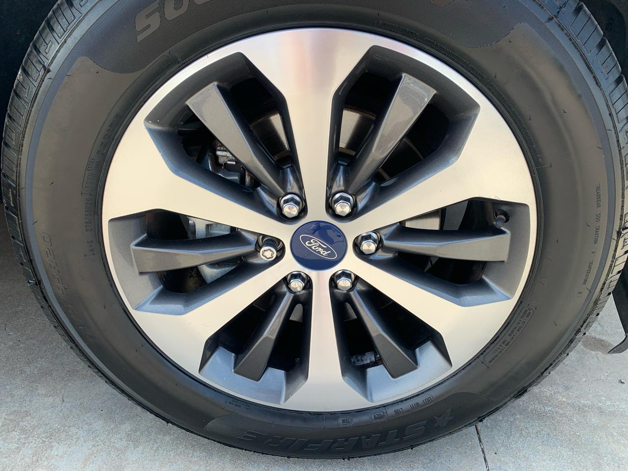 Ford F-150 2WD SuperCrew 145" STX 2019