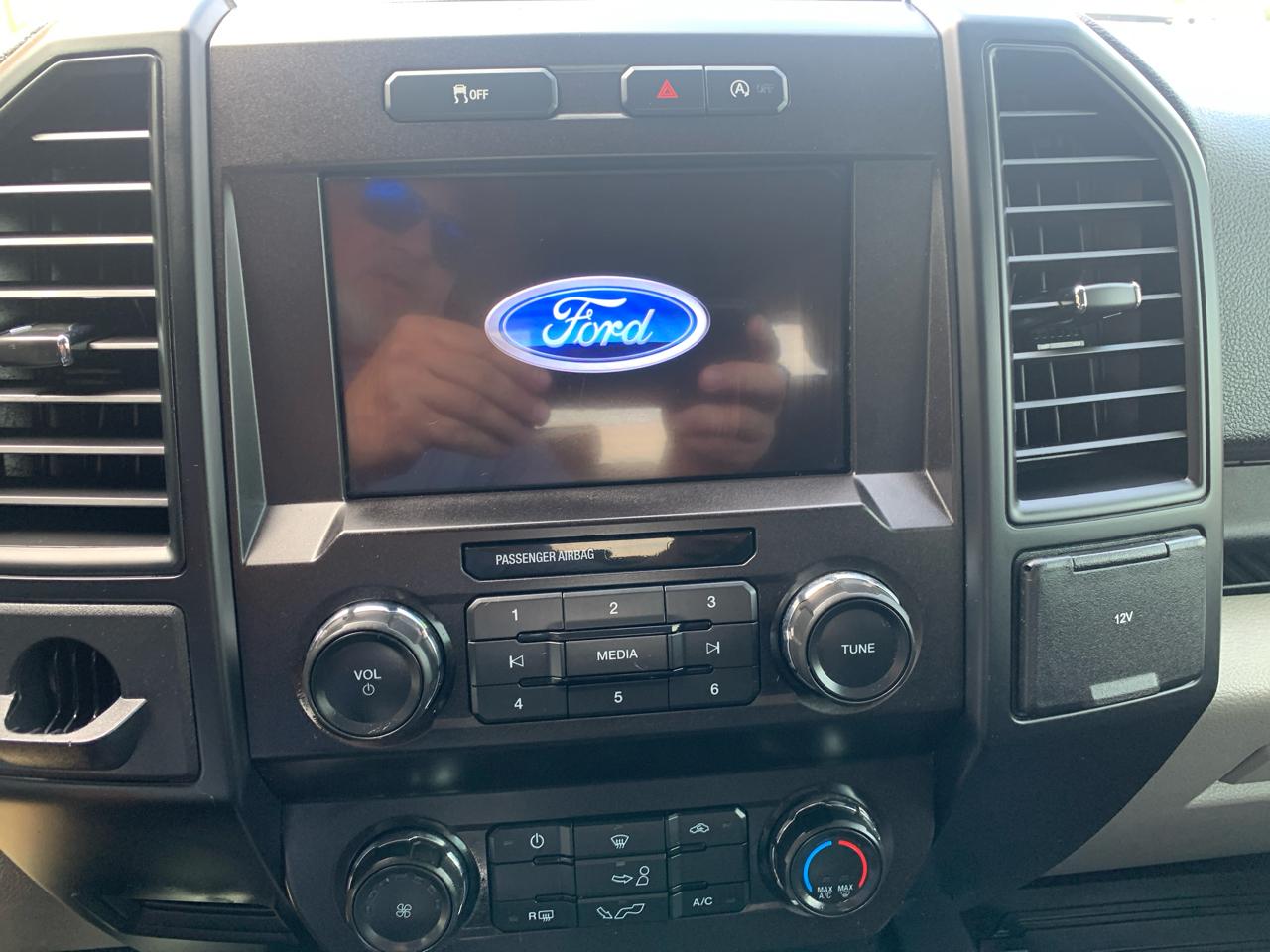 Ford F-150 2WD SuperCrew 145" STX 2019