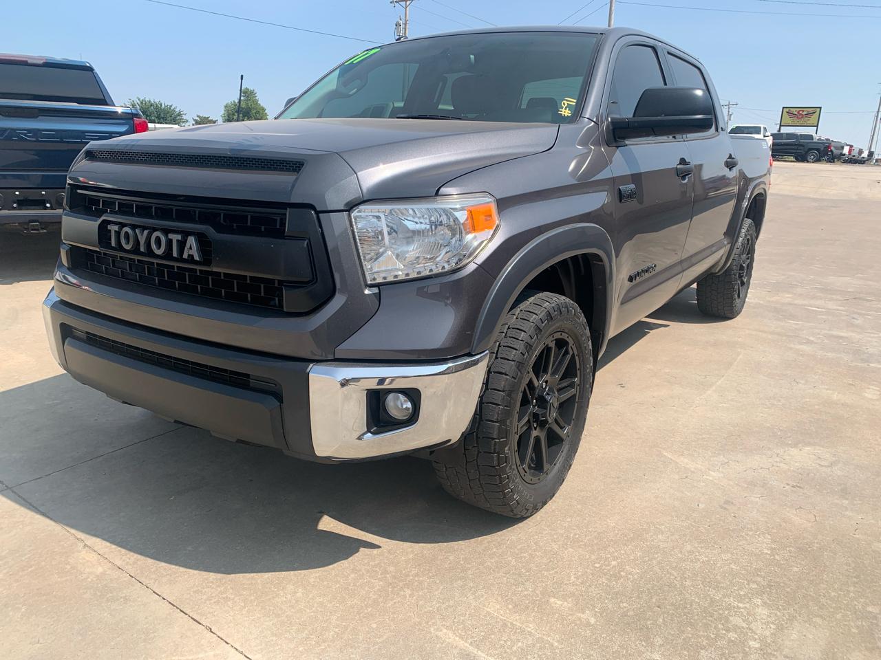 Toyota Tundra 4WD  2017