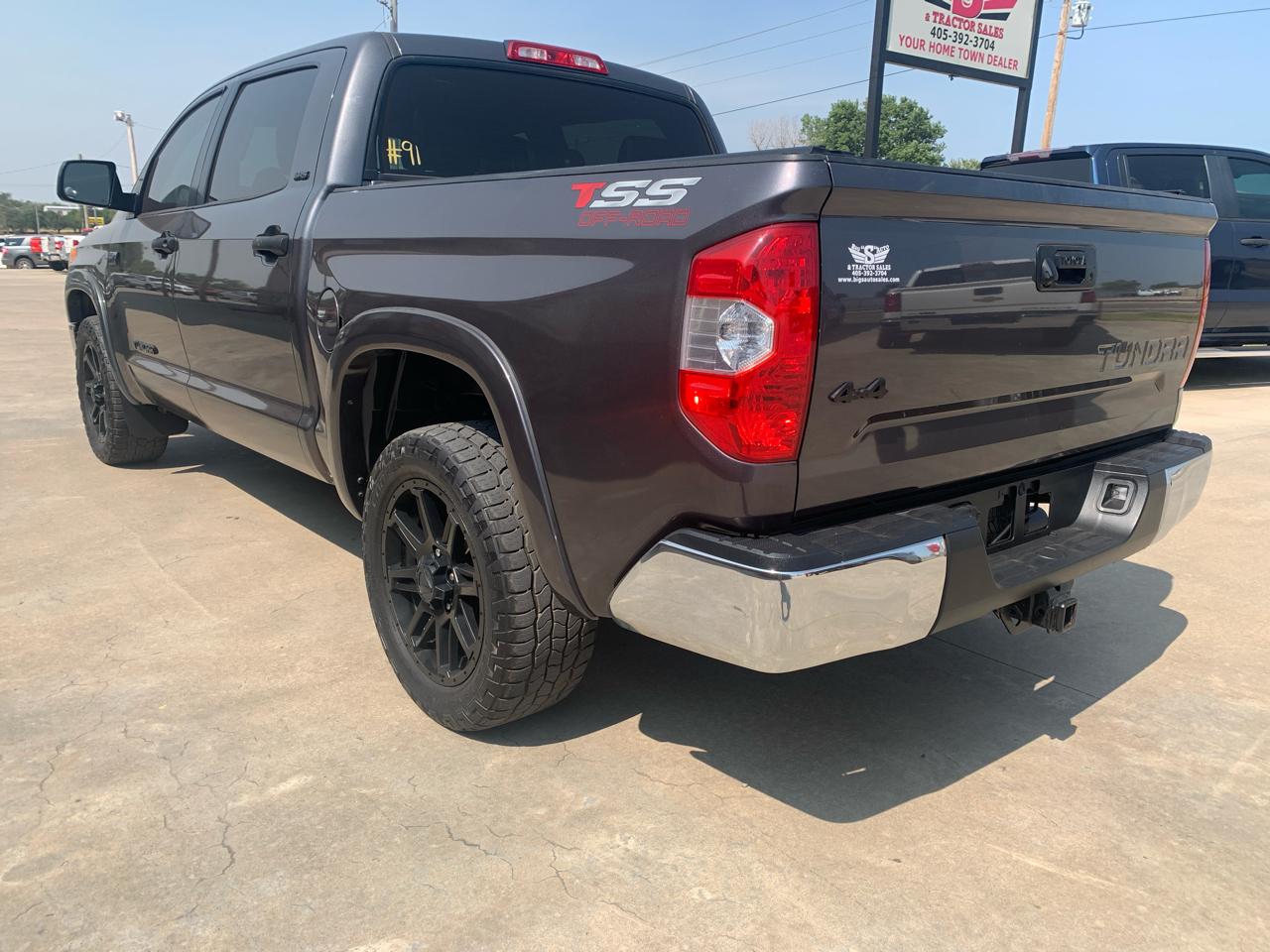 Toyota Tundra 4WD  2017