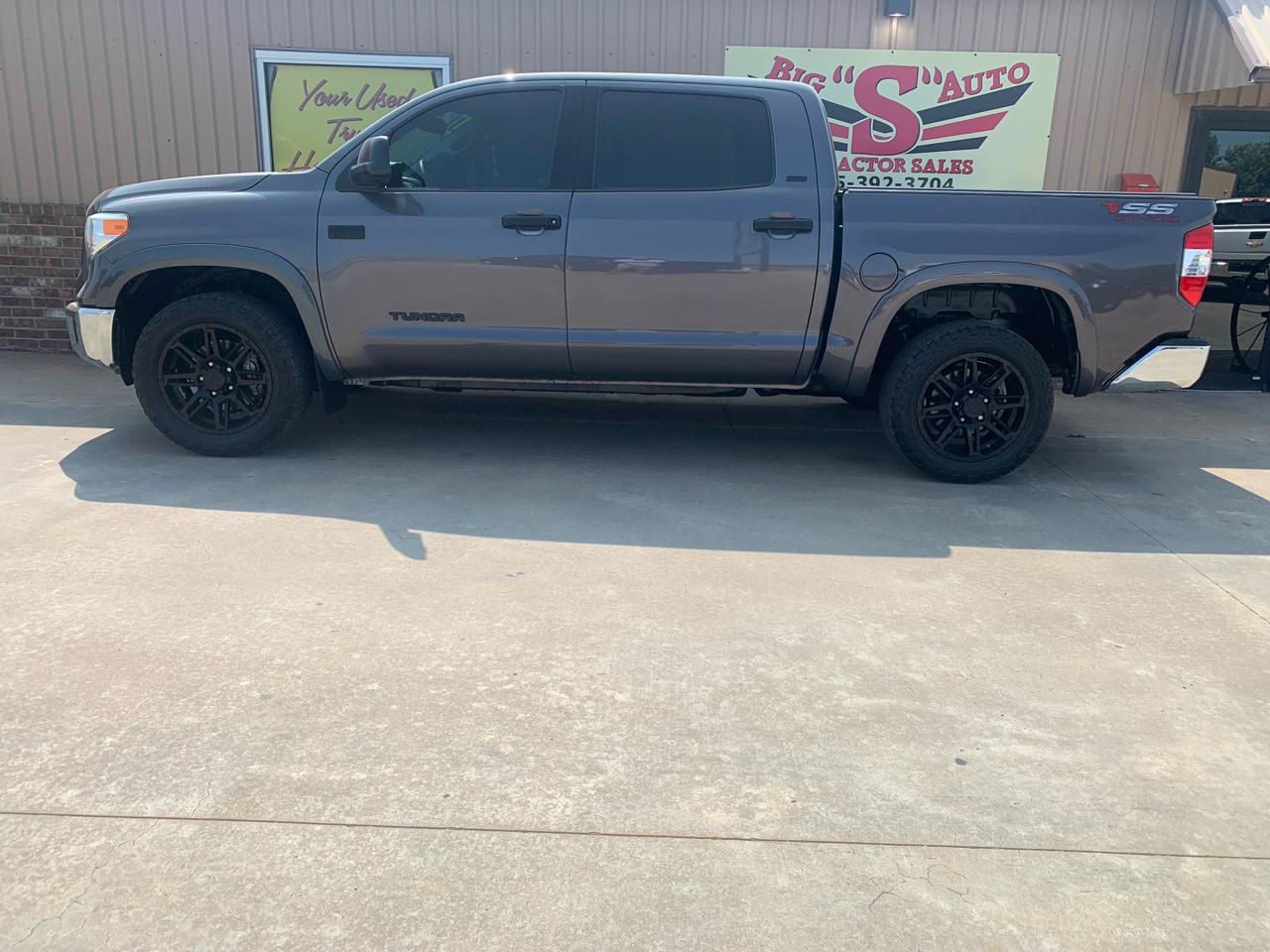 Toyota Tundra 4WD  2017