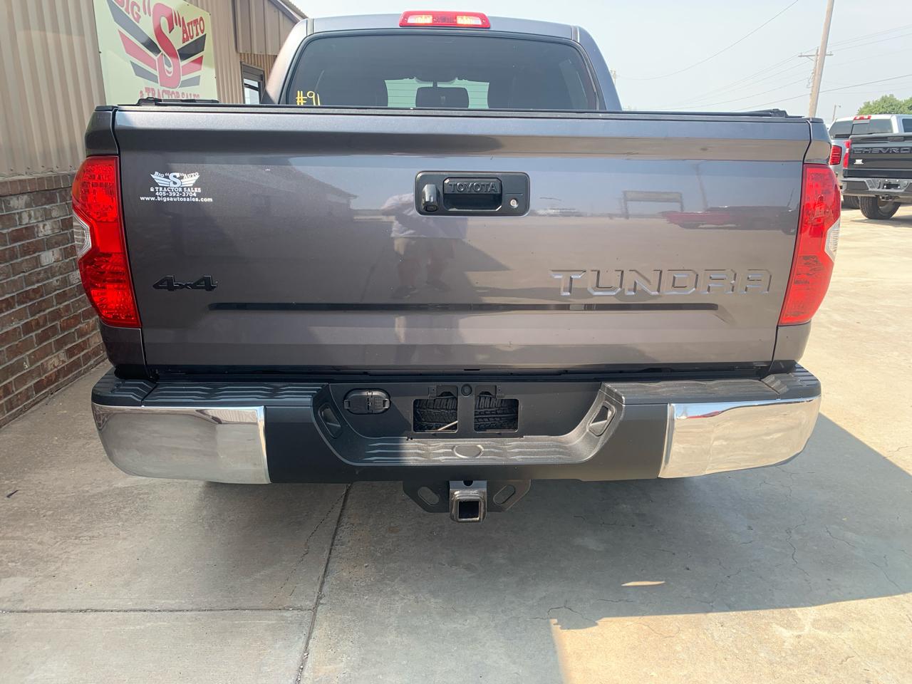 Toyota Tundra 4WD  2017