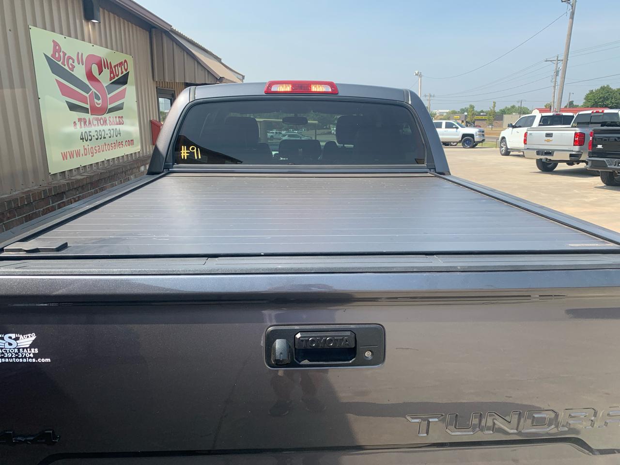 Toyota Tundra 4WD  2017