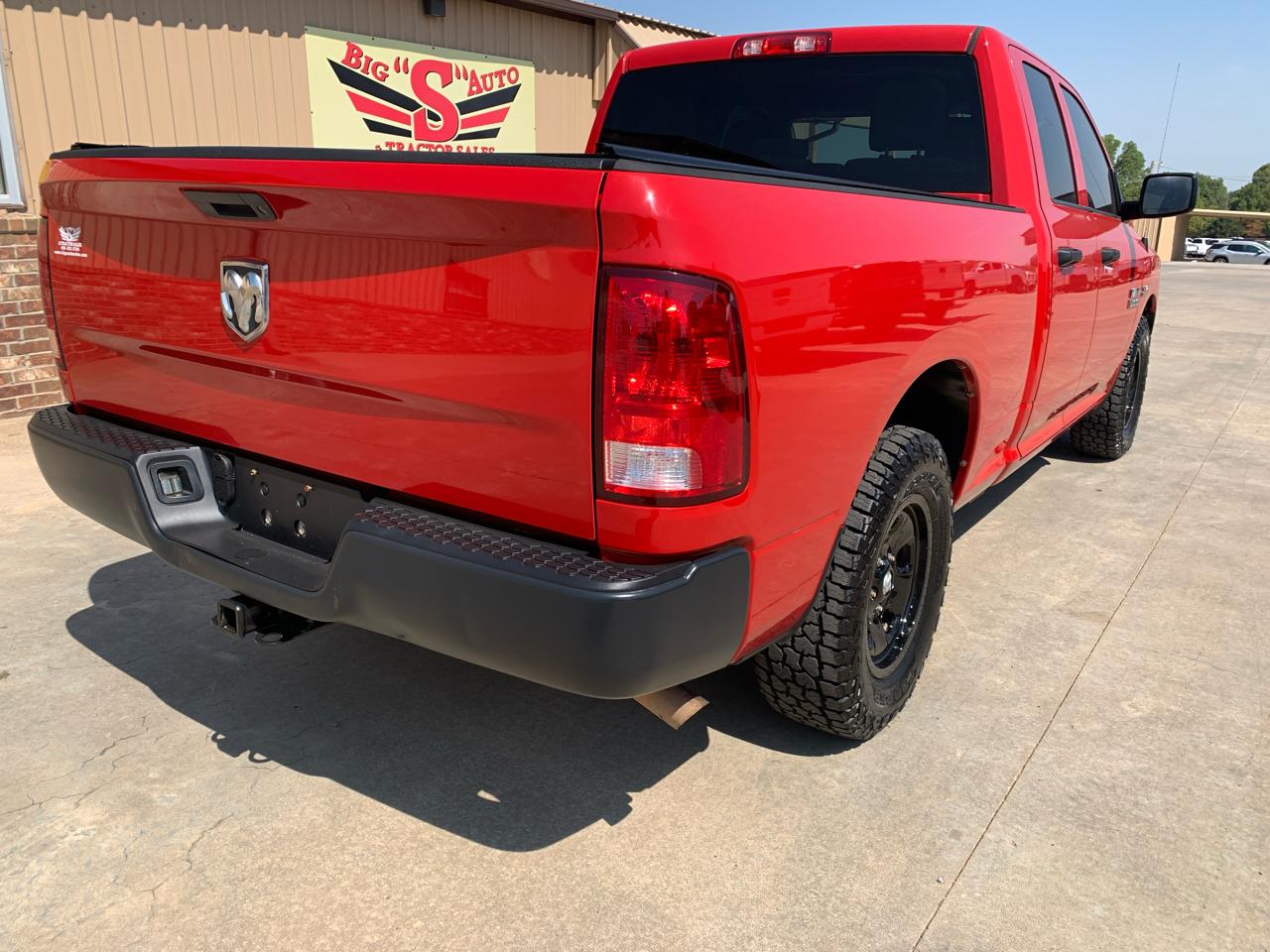 RAM 1500 2WD Quad Cab 140.5" Tradesman 2015