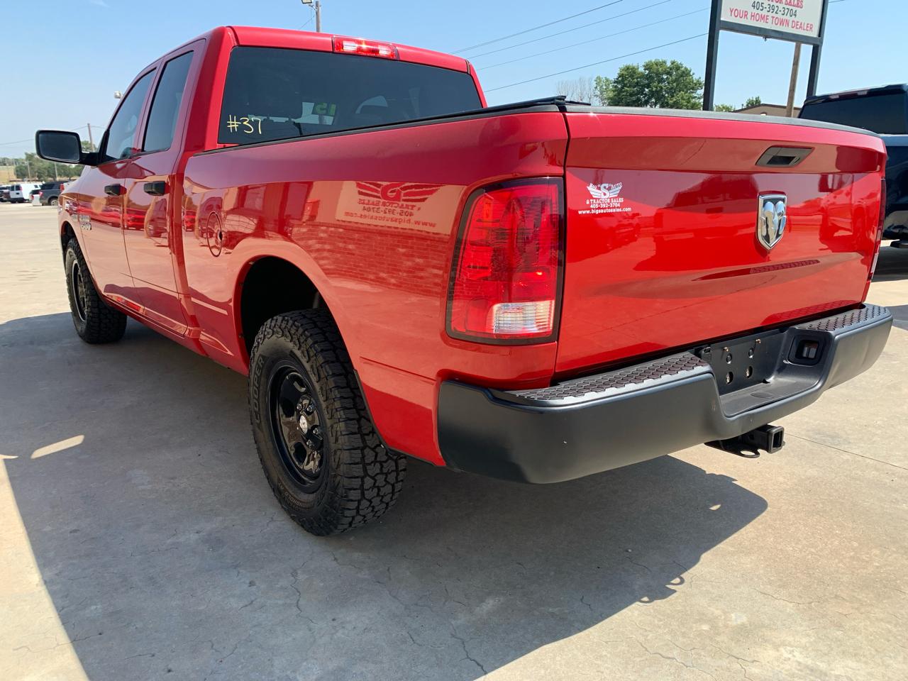 RAM 1500 2WD Quad Cab 140.5" Tradesman 2015