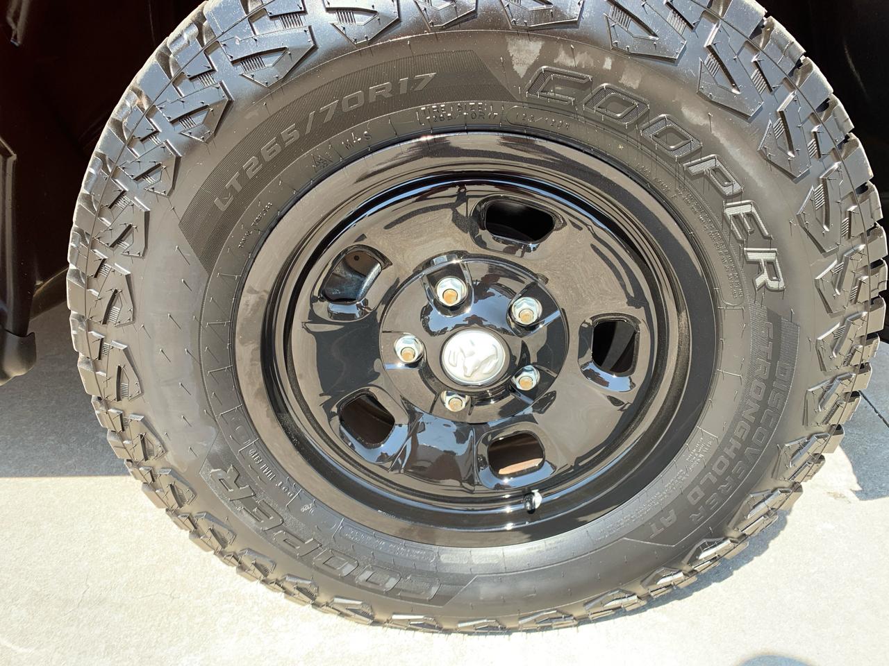 RAM 1500 2WD Quad Cab 140.5" Tradesman 2015