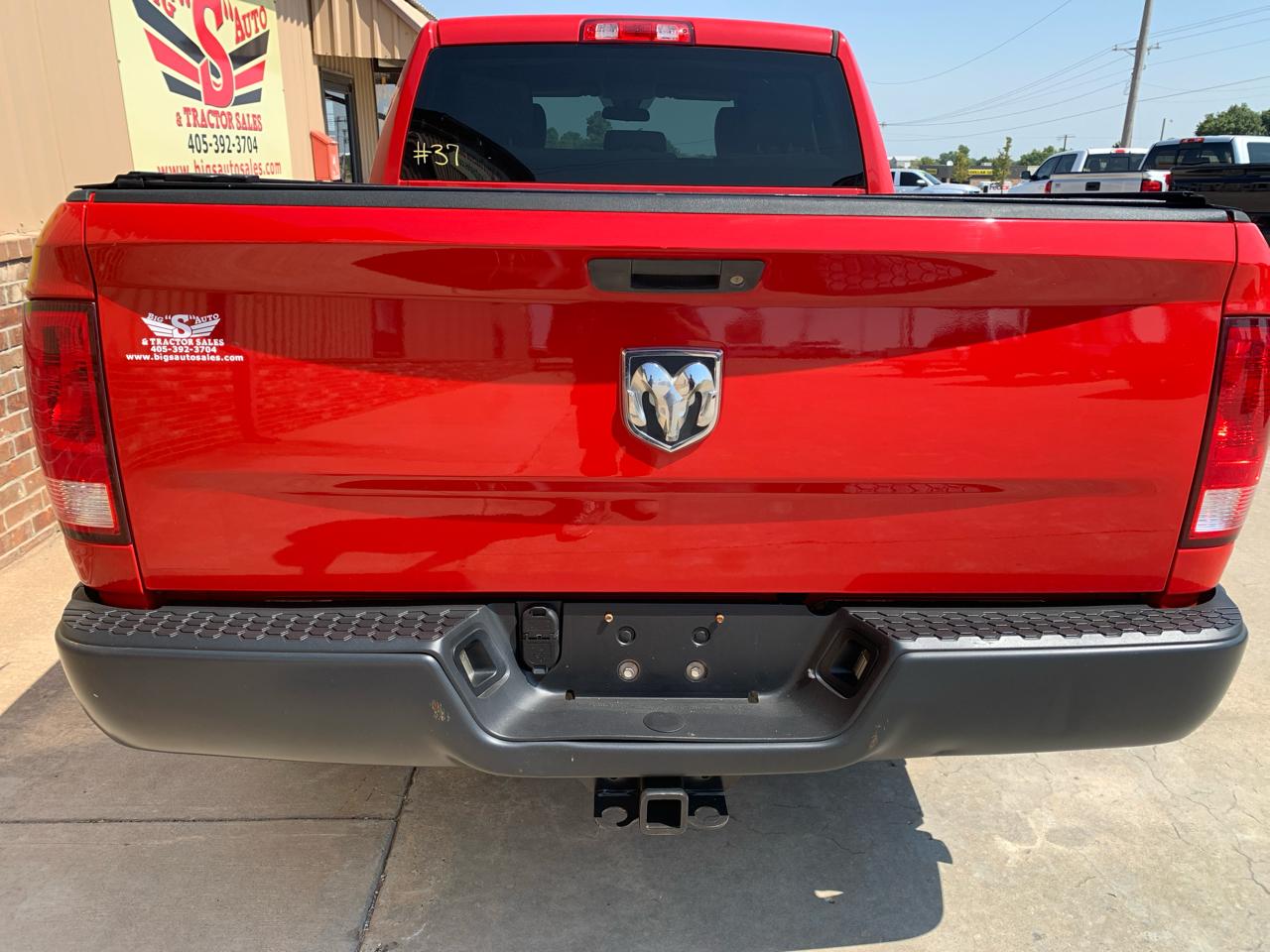 RAM 1500 2WD Quad Cab 140.5" Tradesman 2015