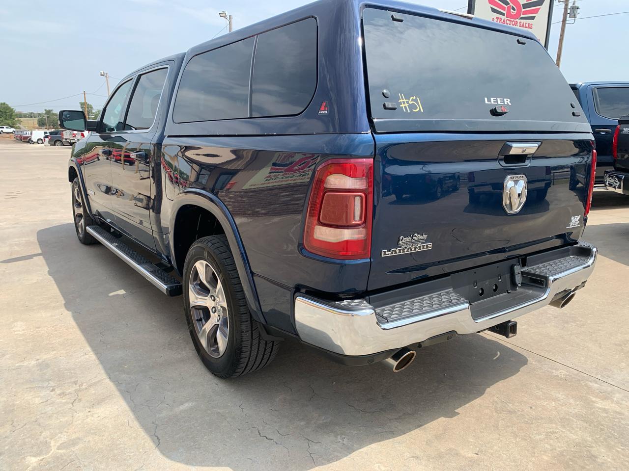 RAM 1500 Laramie 4x2 Crew Cab 5'7" Box 2021