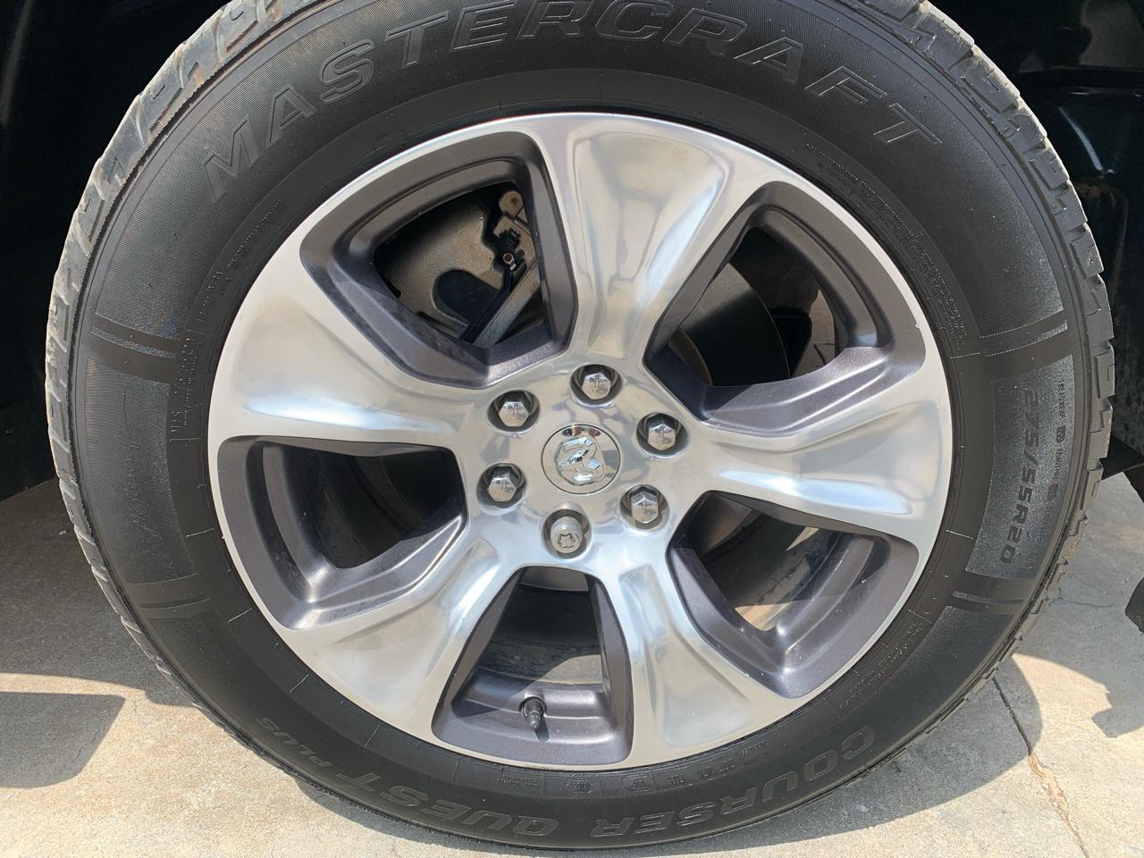 RAM 1500 Laramie 4x2 Crew Cab 5'7" Box 2021