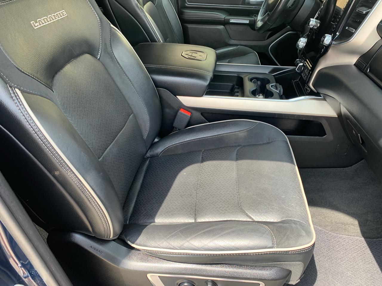 RAM 1500 Laramie 4x2 Crew Cab 5'7" Box 2021