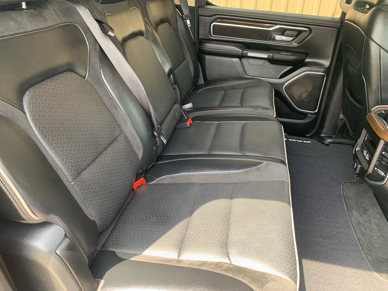 RAM 1500 Laramie 4x2 Crew Cab 5'7" Box 2021