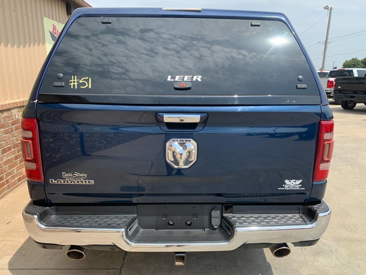 RAM 1500 Laramie 4x2 Crew Cab 5'7" Box 2021