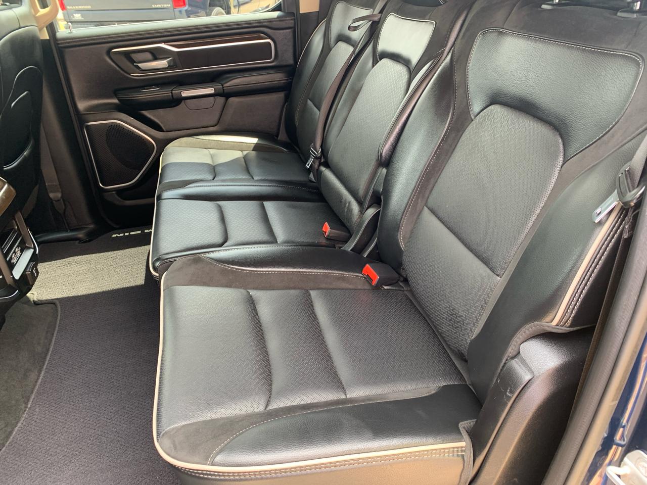 RAM 1500 Laramie 4x2 Crew Cab 5'7" Box 2021