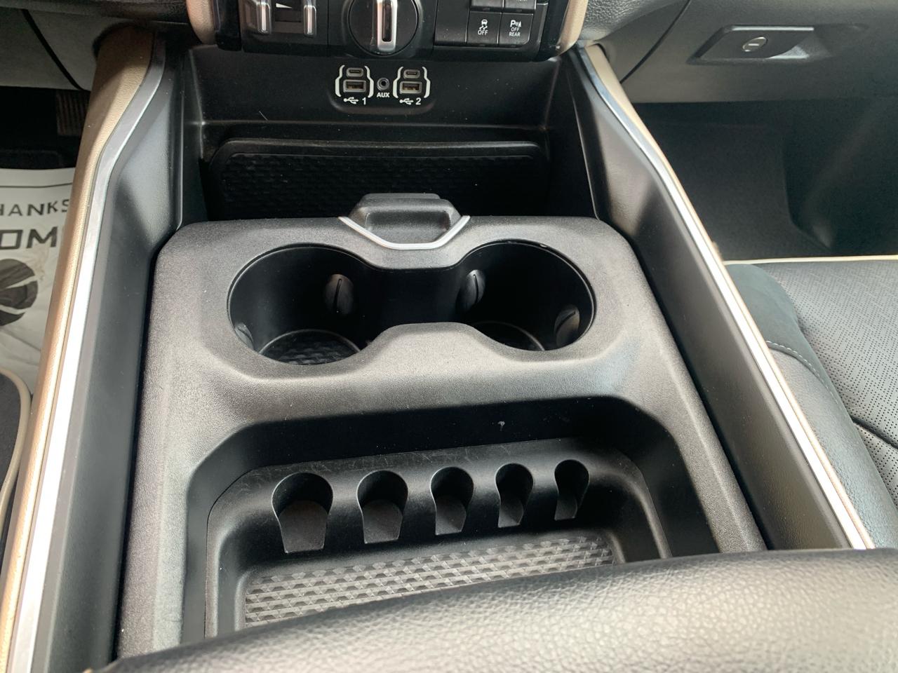 RAM 1500 Laramie 4x2 Crew Cab 5'7" Box 2021