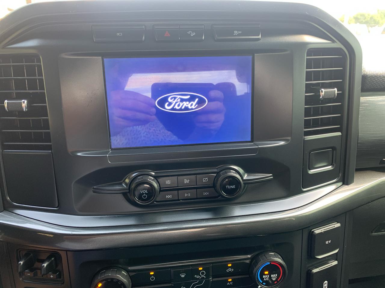 Ford F-150 4WD SuperCrew 145" STX 2021