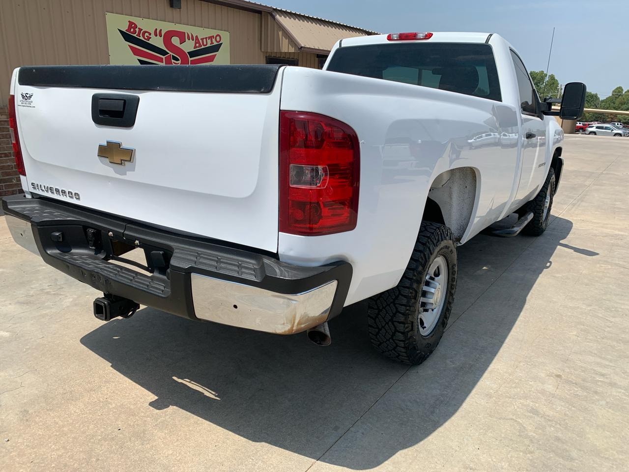 Chevrolet Silverado 2500HD 4WD Reg Cab 133" Work Truck 2009