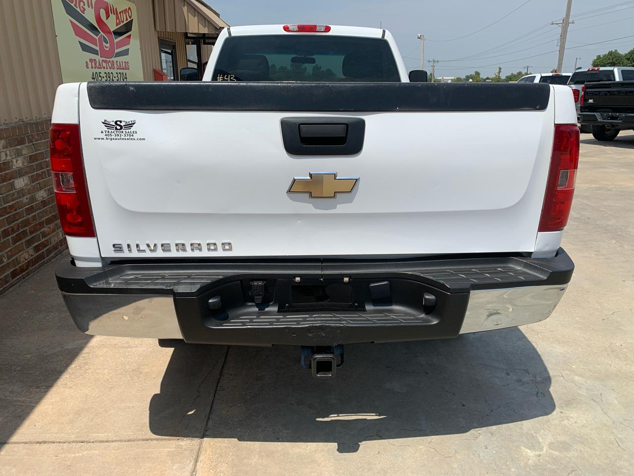 Chevrolet Silverado 2500HD 4WD Reg Cab 133" Work Truck 2009
