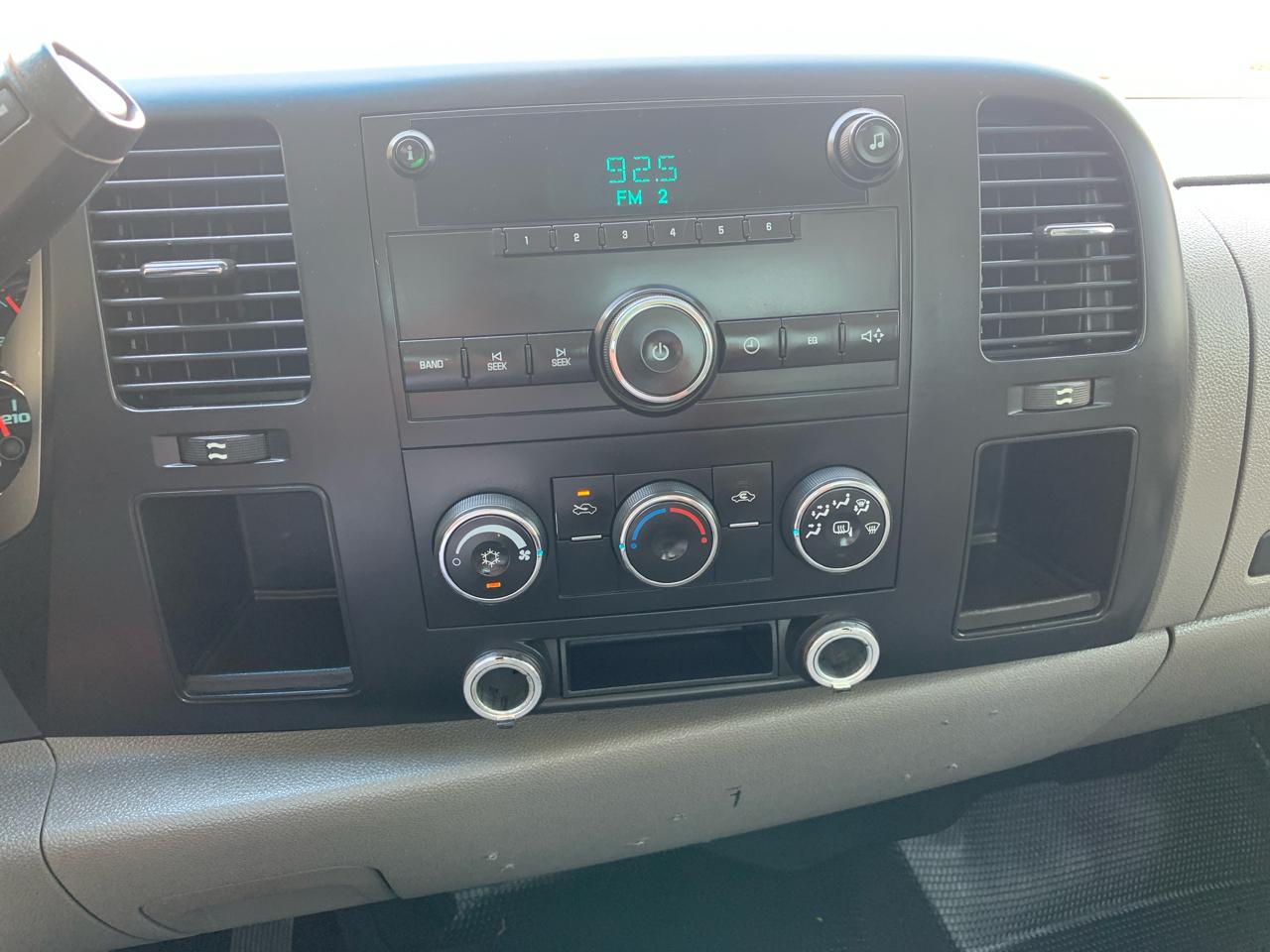 Chevrolet Silverado 2500HD 4WD Reg Cab 133" Work Truck 2009