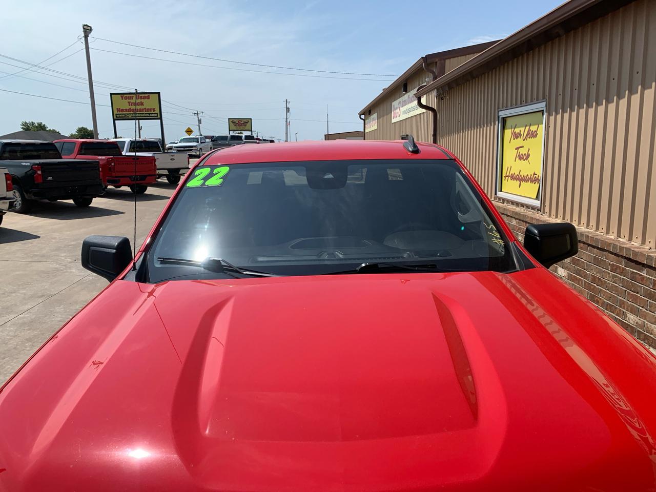 Chevrolet Silverado 1500 4WD Crew Cab 147" Custom 2022