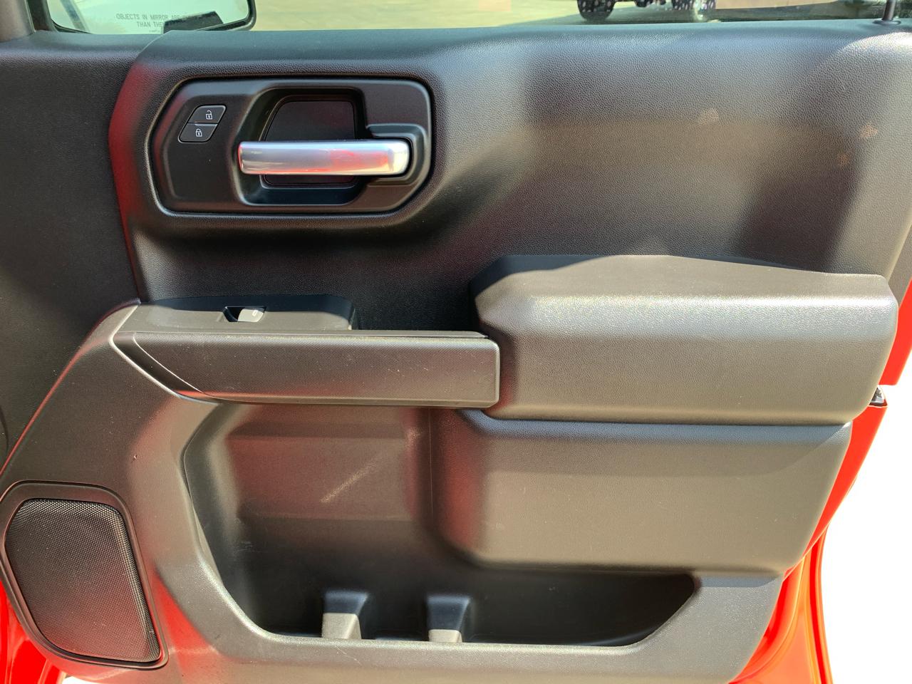 Chevrolet Silverado 1500 4WD Crew Cab 147" Custom 2022
