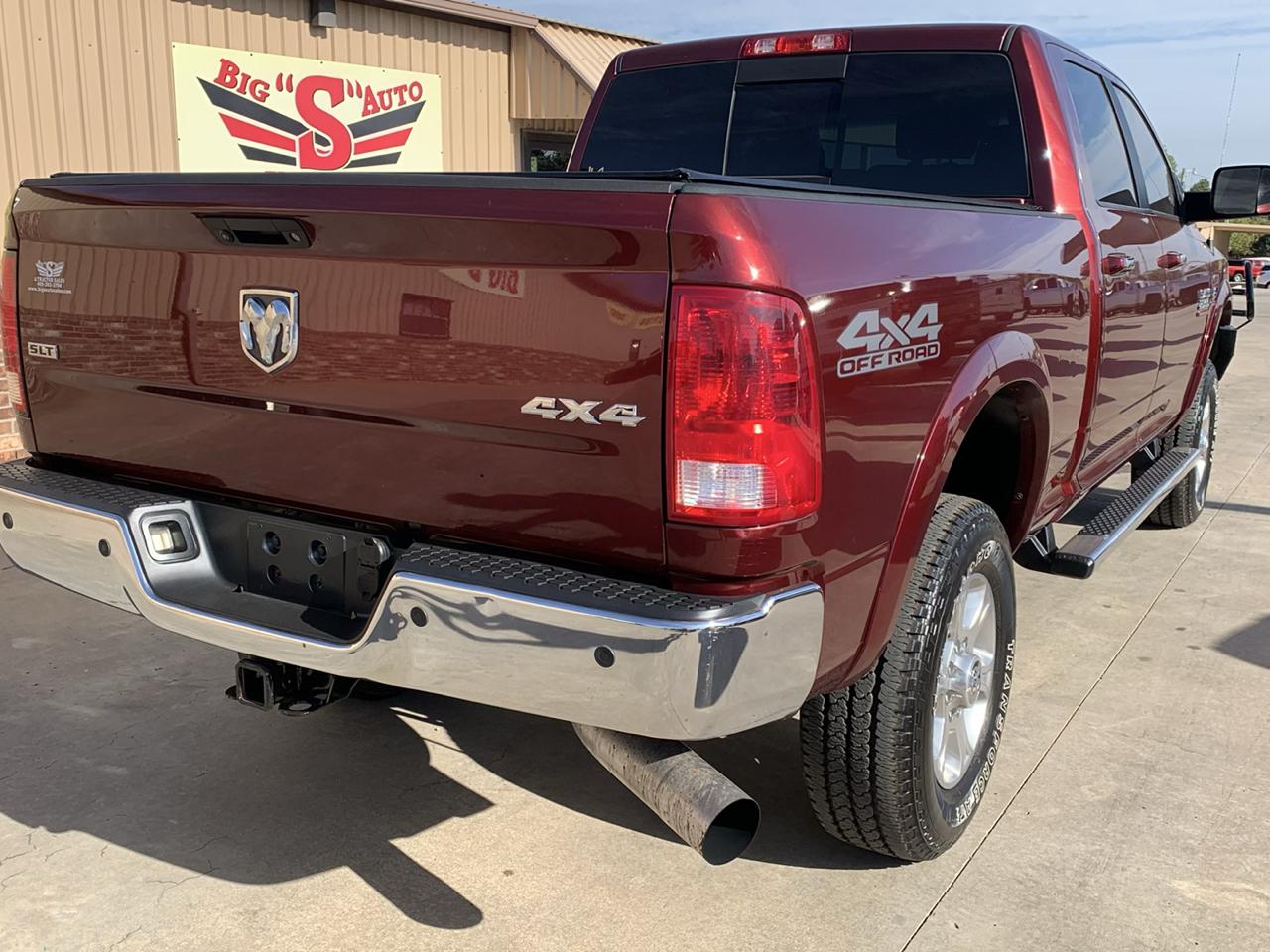 RAM 2500 SLT 4x4 Crew Cab 6'4" Box 2017