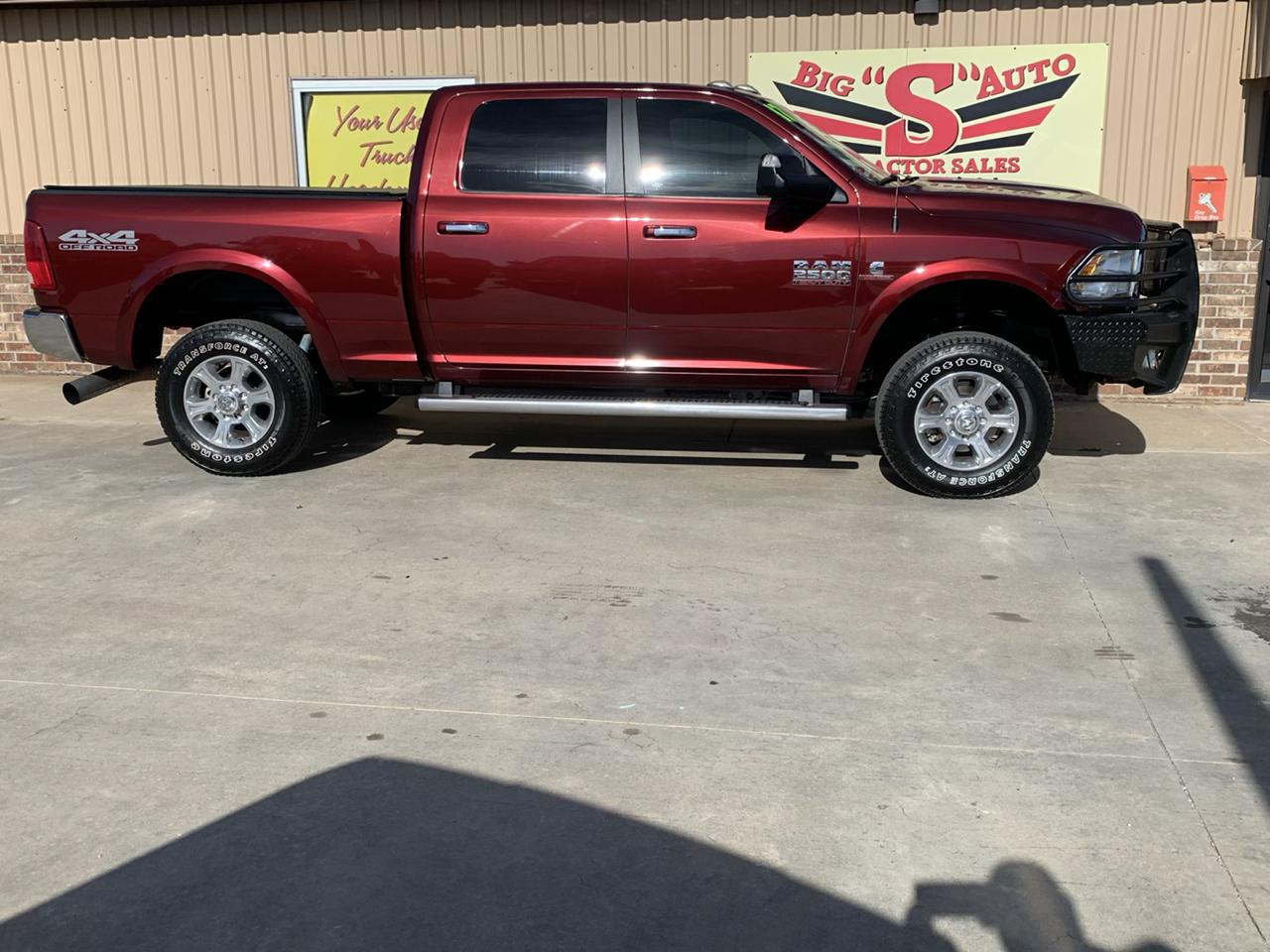RAM 2500 SLT 4x4 Crew Cab 6'4" Box 2017
