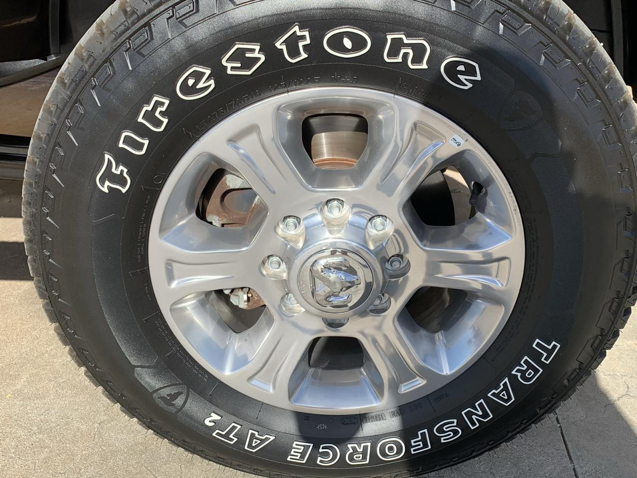 RAM 2500 SLT 4x4 Crew Cab 6'4" Box 2017