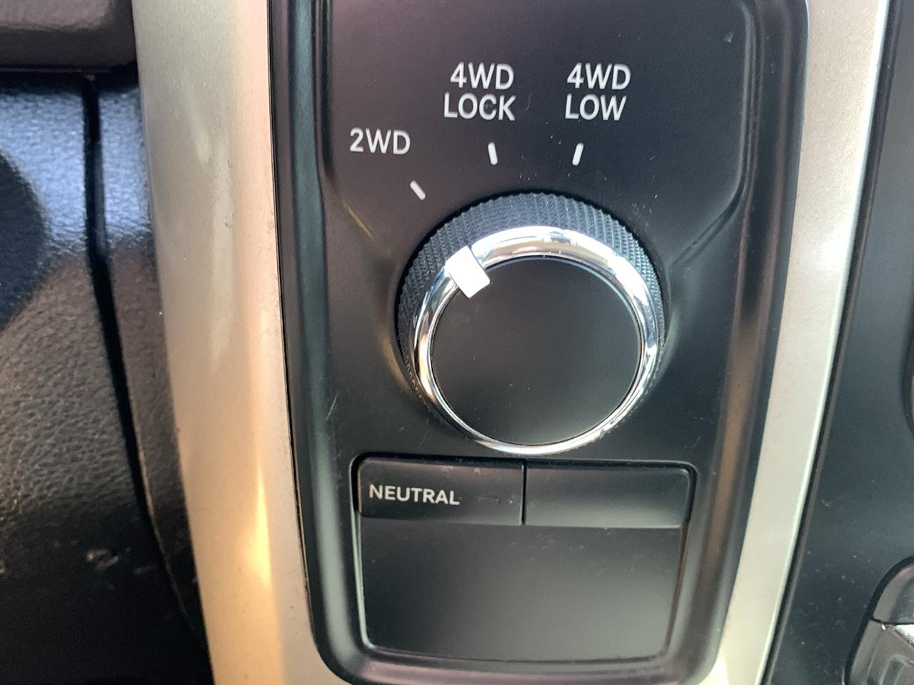 RAM 2500 SLT 4x4 Crew Cab 6'4" Box 2017
