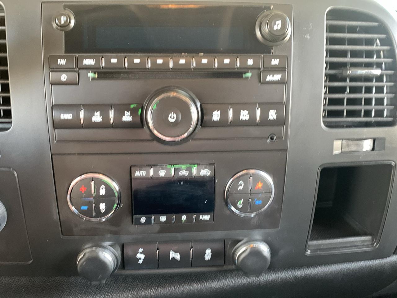 Chevrolet Silverado 1500 4WD Crew Cab 143.5" LT 2012
