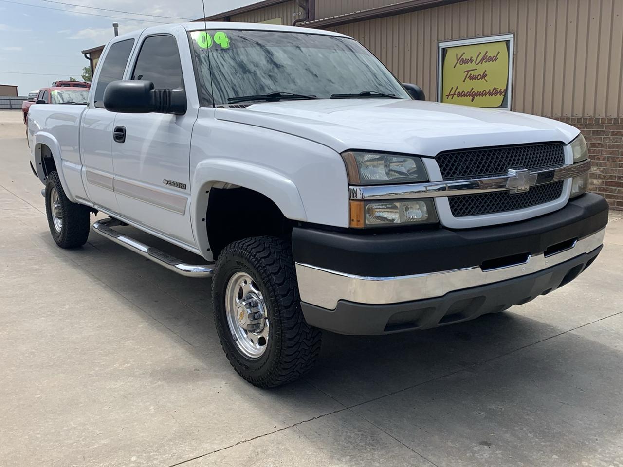 Chevrolet Silverado 2500HD Ext Cab 143.5" WB LS 2004