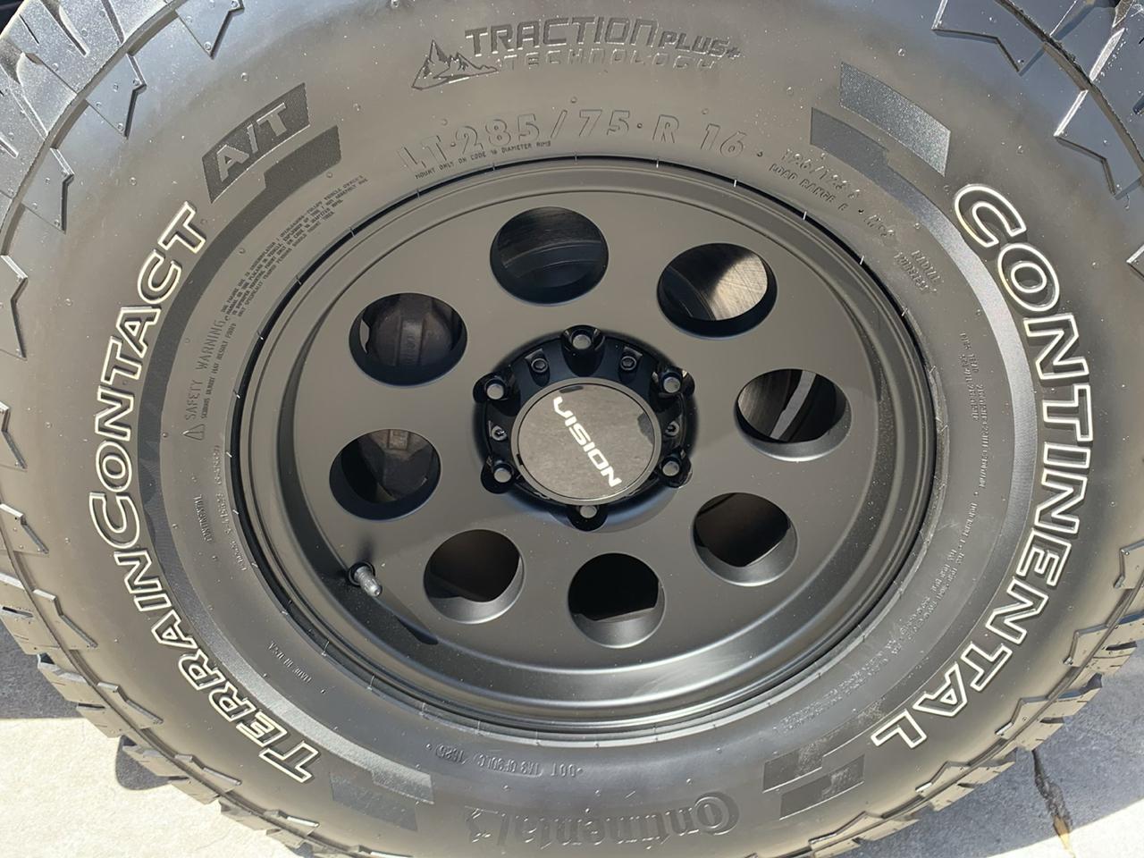Toyota Tacoma 4WD Double LB V6 AT (Natl) 2009