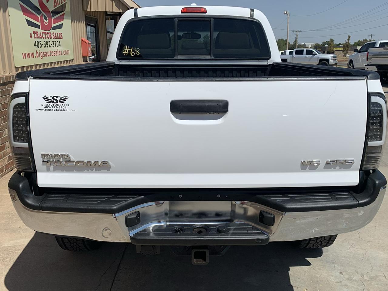 Toyota Tacoma 4WD Double LB V6 AT (Natl) 2009