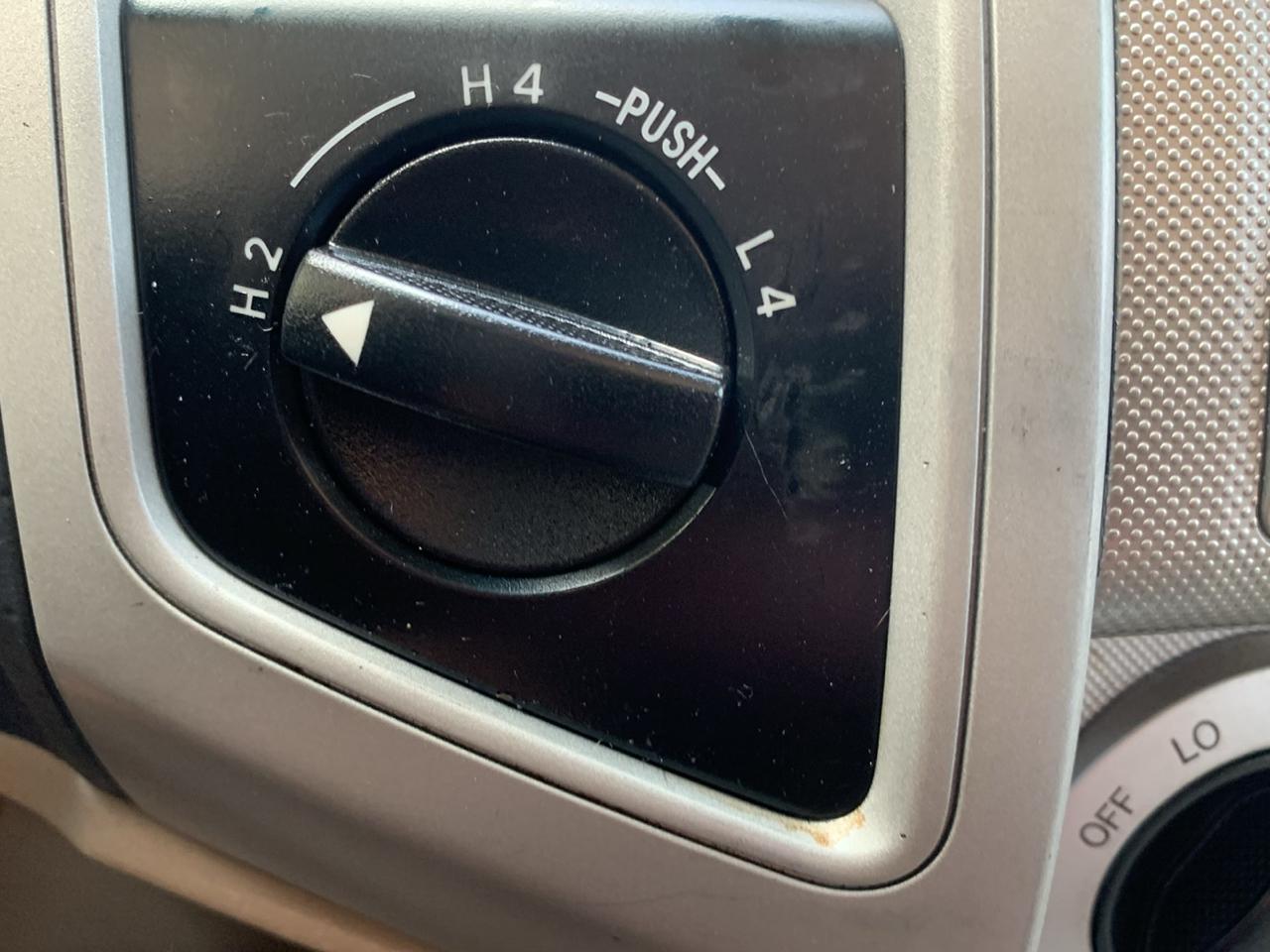 Toyota Tacoma 4WD Double LB V6 AT (Natl) 2009