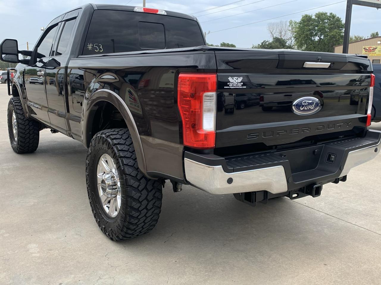 Ford Super Duty F-250 SRW Lariat 4WD SuperCab 8' Box 2017