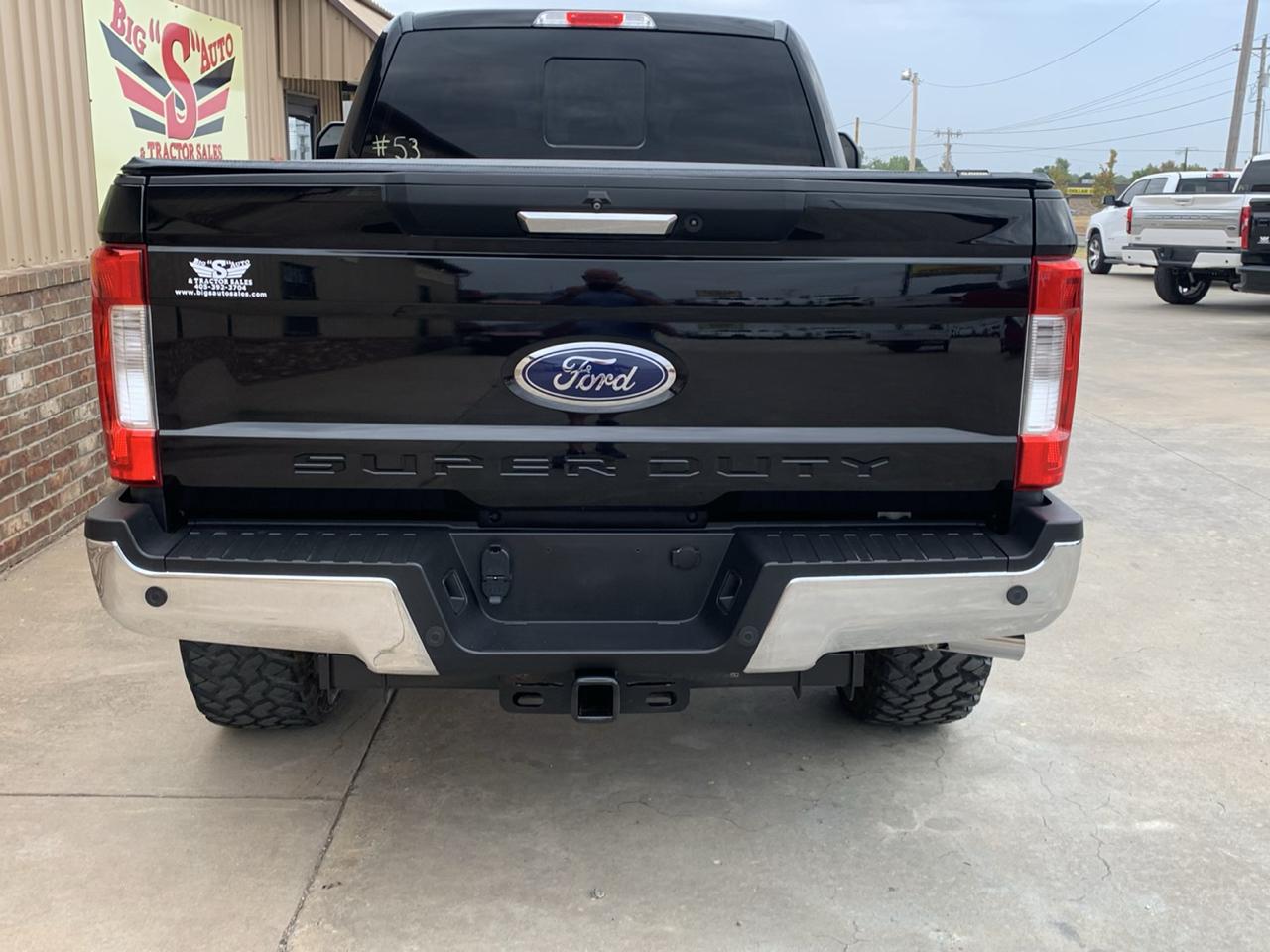 Ford Super Duty F-250 SRW Lariat 4WD SuperCab 8' Box 2017