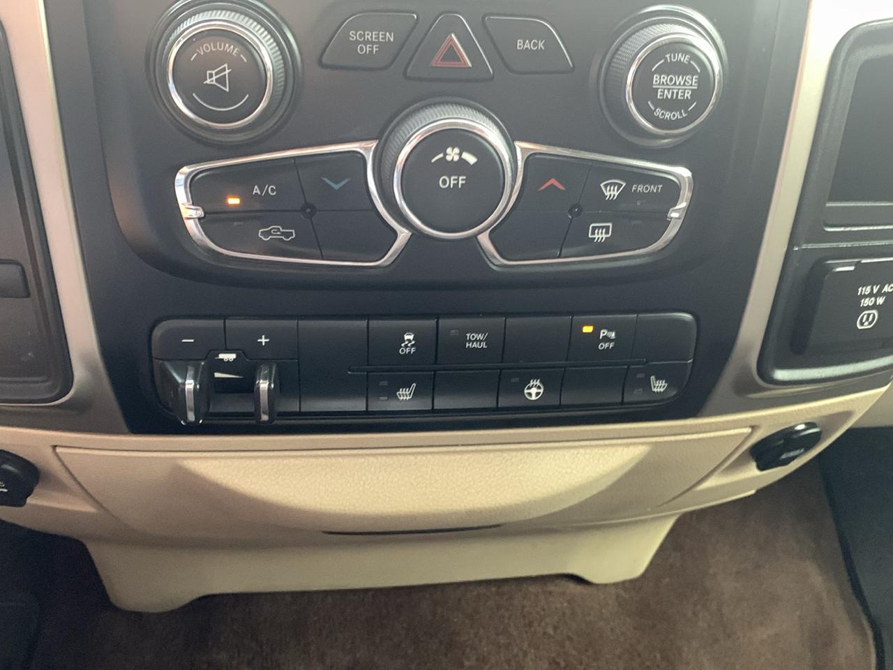 RAM 3500 4WD Crew Cab 169" Big Horn 2015