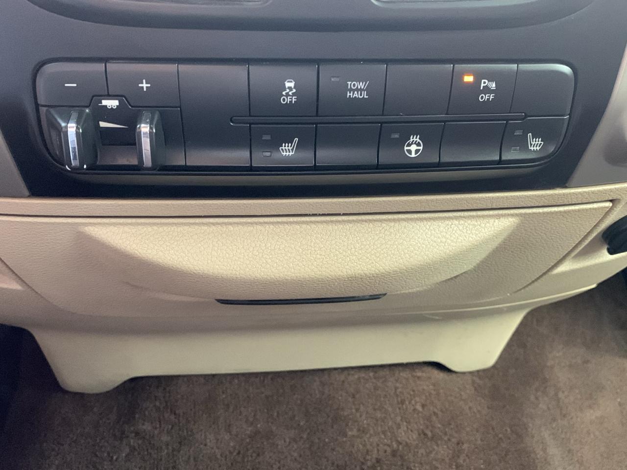 RAM 3500 4WD Crew Cab 169" Big Horn 2015
