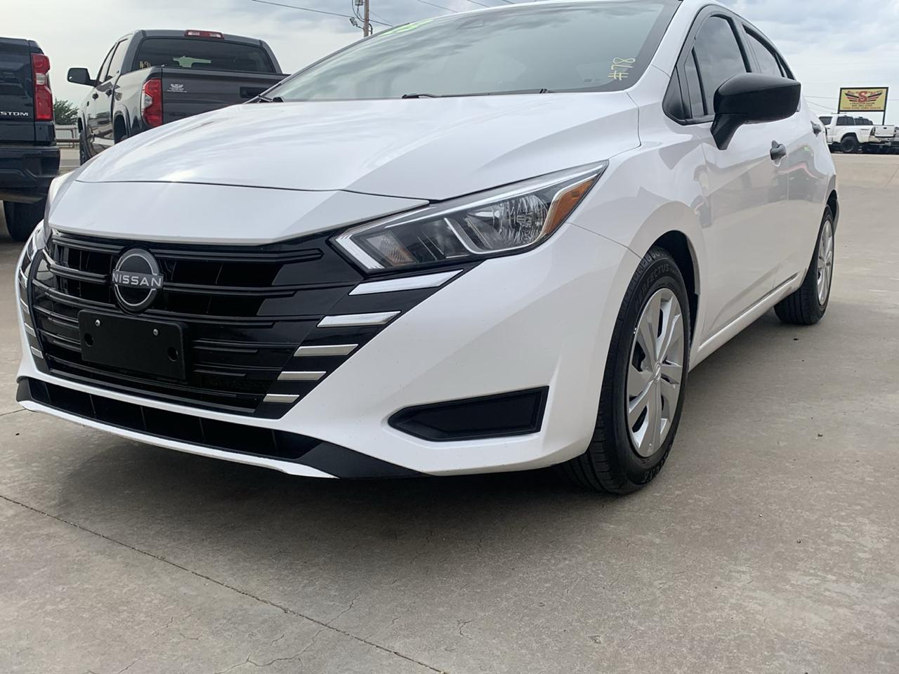 Nissan Versa S CVT 2023